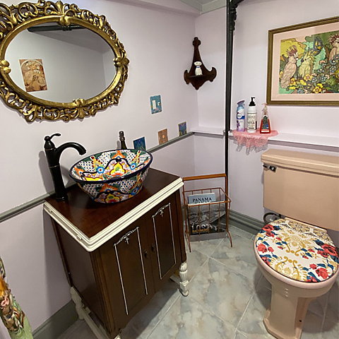 Helenes fun bathroom and toilet seat lid cover
