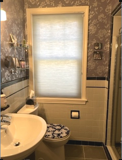 Sharons black and white floral toilet seat lid cover